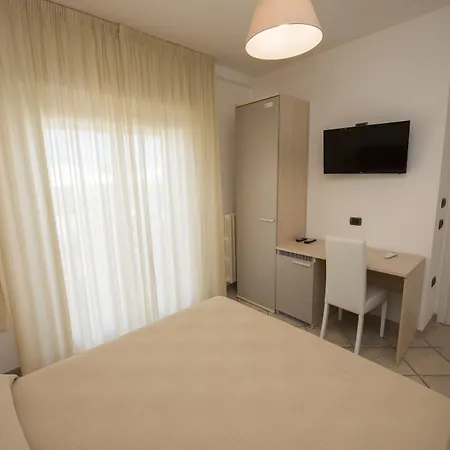 Passo Del Cavaliere فندق مبيت وإفطار تروبيا