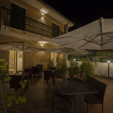 Passo Del Cavaliere Couette-café 4*