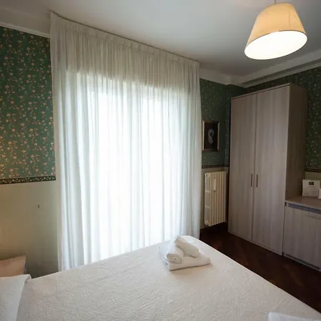 Passo Del Cavaliere Nocleg ze śniadaniem 4*
